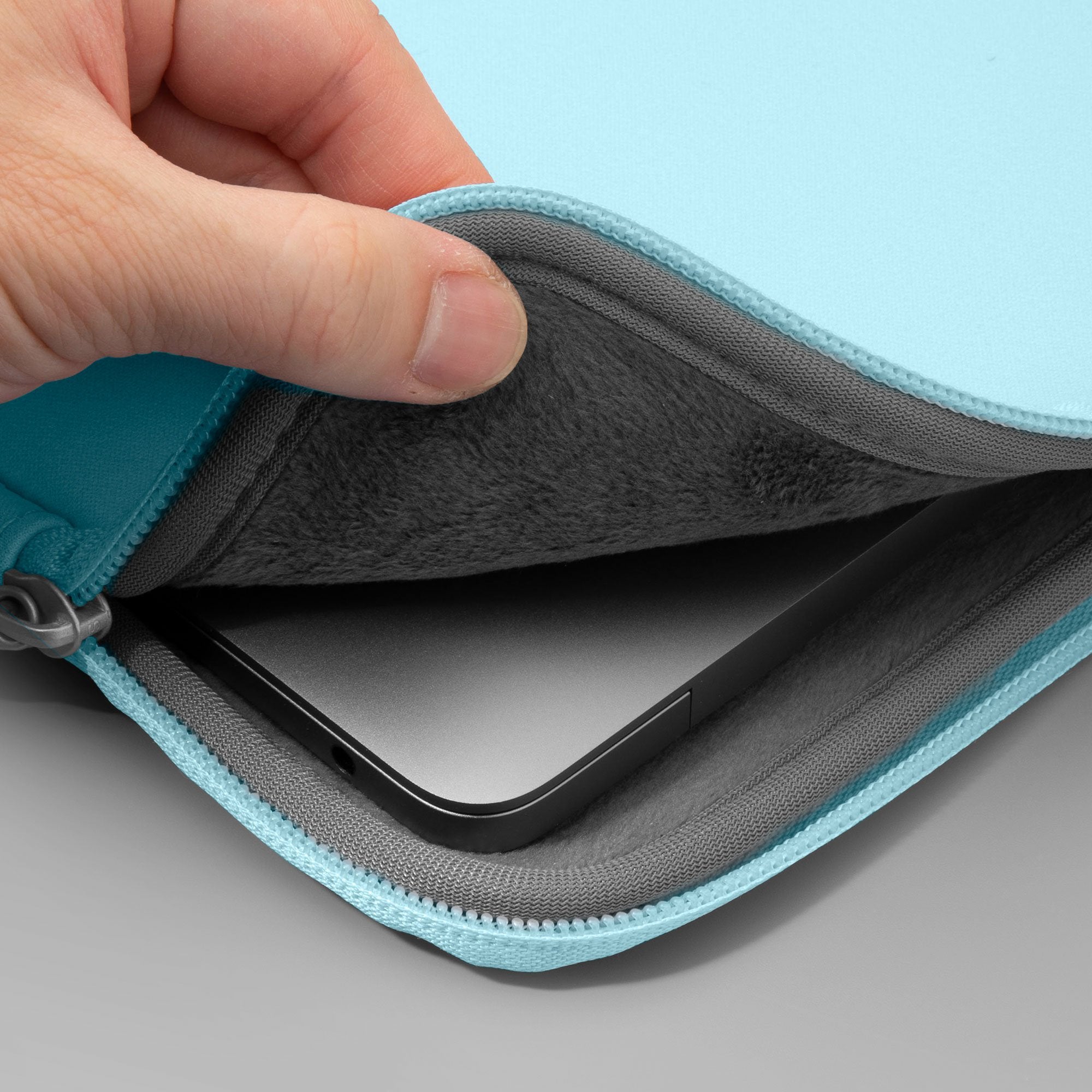 LAUT-HUEX PASTELS Protective Sleeve for Macbook 13-inch-Sleeve Case-MacBook 13"