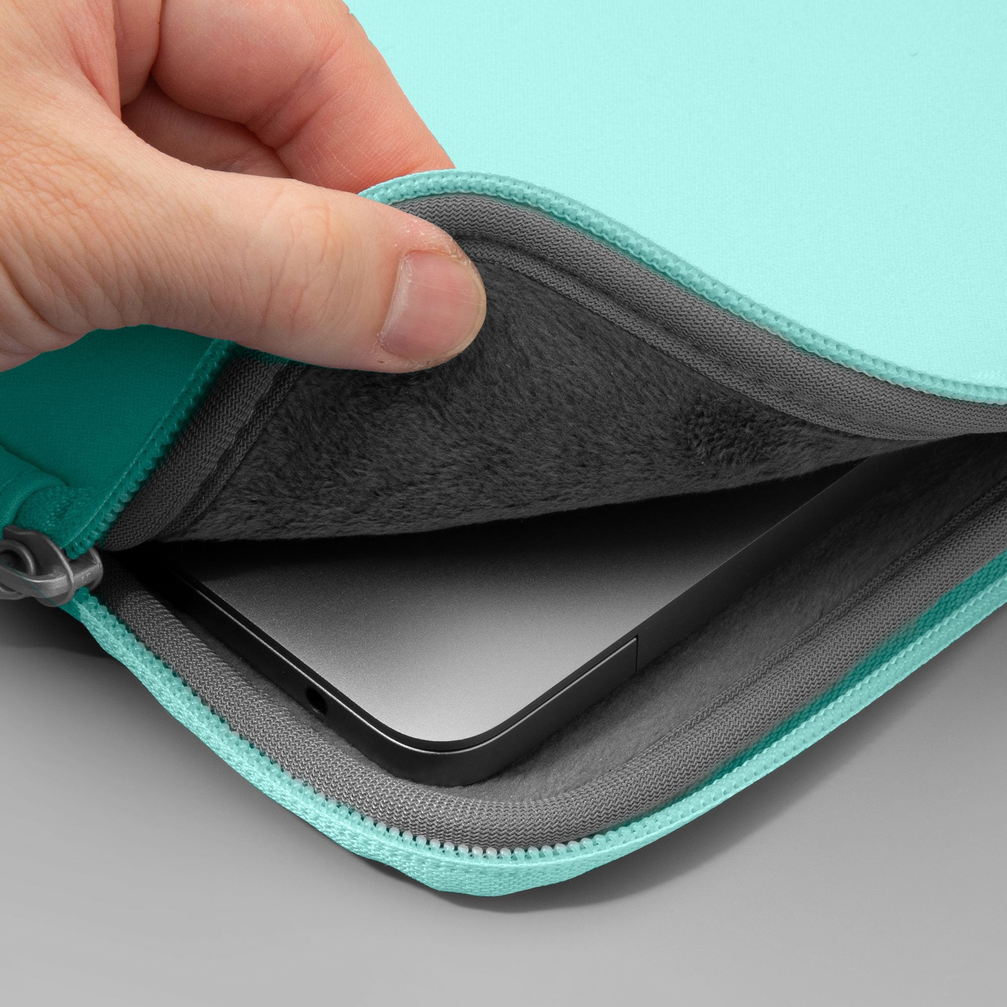 LAUT-HUEX PASTELS Protective Sleeve for Macbook 13-inch-Sleeve Case-MacBook 13"